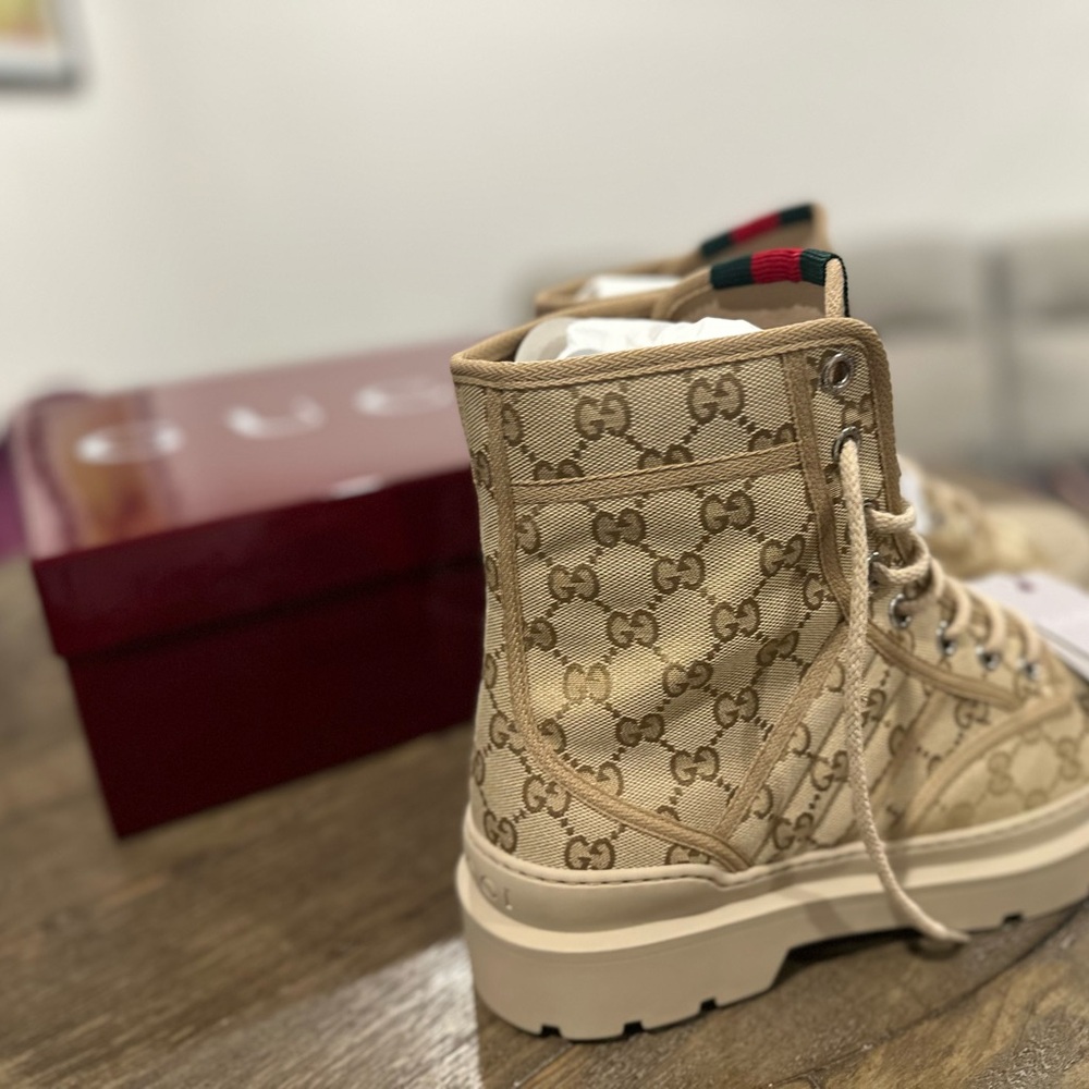 Authentic NWT Gucci Beige Monogram High-Top Boots - Picture 3 of 8